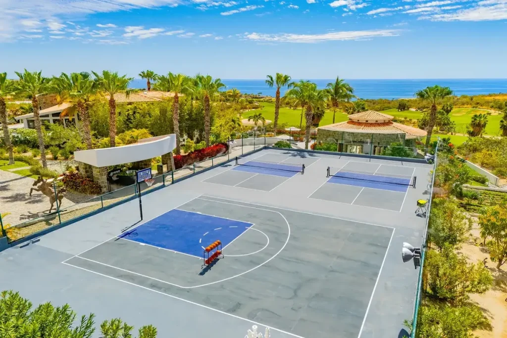 Casa Kokomo pickleball courts